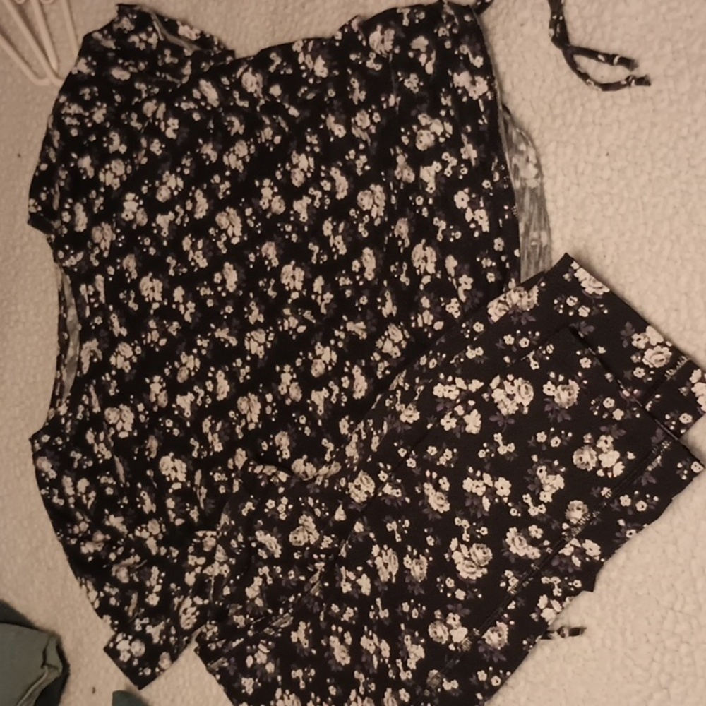 Victoria secret pink outfit size Lg